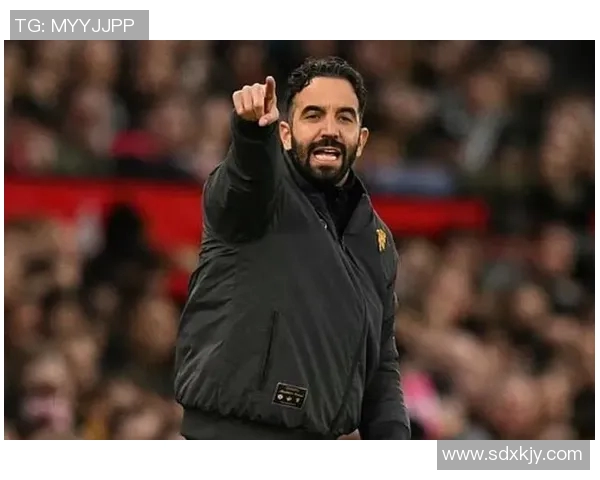 黑色头像的足球明星男士展现魅力与实力的完美结合