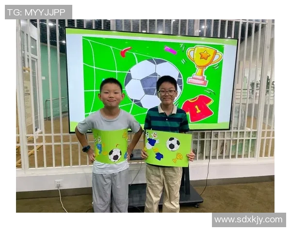 足球明星夸张绘画作品展现运动魅力与艺术创意的完美结合